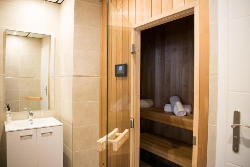Hotel Gounod Fully Renovated photo 62