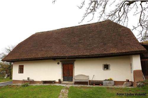 Dormouse House - Historic Countryside Retreat