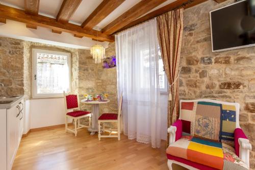 Studios Aurelia Palace