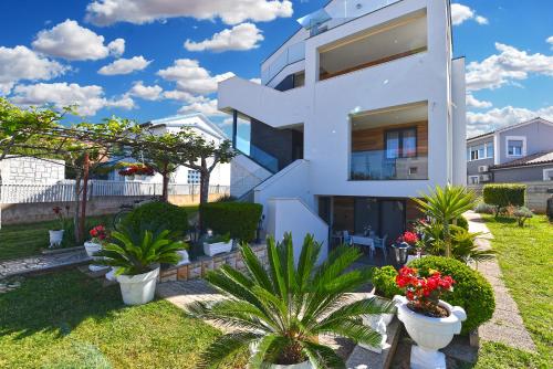 Apartment Dragana 1490