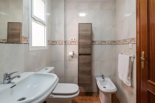 Ένα μπάνιο στο Apartamento Dayca