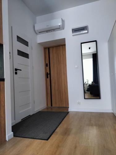 Fotografie z fotogalerie ubytování Noclegi Duet House Green Harmony Studio wejście na kod CENTRUM Ptak, Orientarium, Mandoria, Fala, Centrum Zdrowia Matki Polki, bezpłatny parking, klimatyzacja v destinaci Pabianice