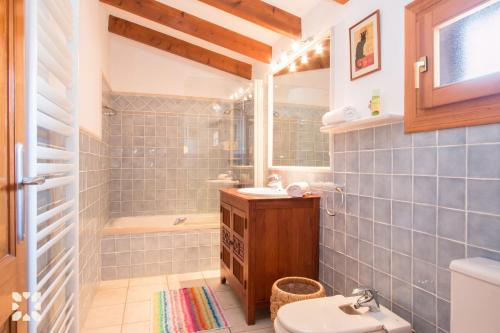 A bathroom at Villa Sandro by Abahana Villas