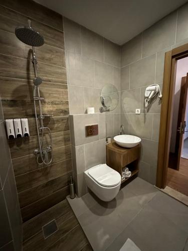 Vonios kambarys apgyvendinimo įstaigoje Hotel Homey Kobuleti