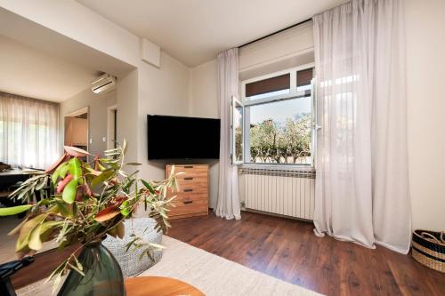 Holiday Home Istarska, private garden and hot tub