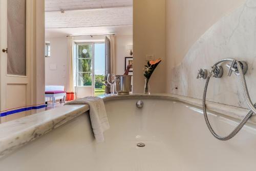 A bathroom at Borgo Scopeto Wine & Country Relais
