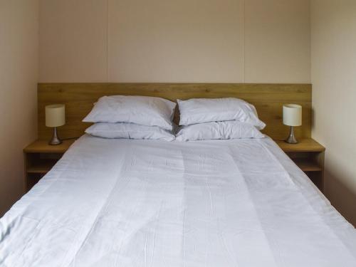 Posteľ alebo postele v izbe v ubytovaní Meres Retreat
