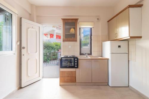 Gallery image of PROPERSTAY 101 - Casa Leonardo Chalkidiki in Polykhrono