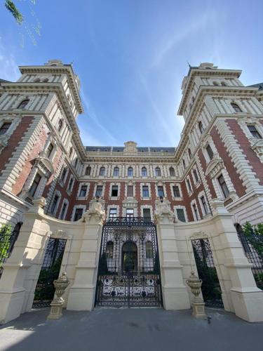 Andrassy Palace - Stylish 1