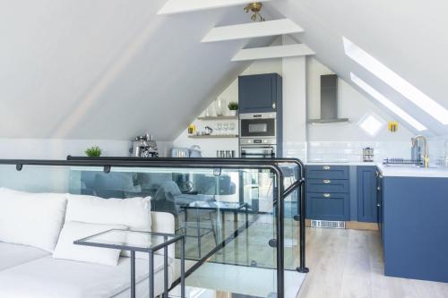 Kuchyň nebo kuchyňský kout v ubytování GuestReady - Modernised cottage in Monkstown