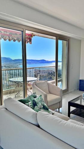 Appartement 2 chambres et studio indépendant avec vue sur mer