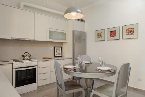 Modern & Spacious Flat - Chania Center - Walk To Sea