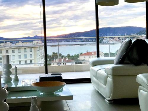 cannes seaview penthouse