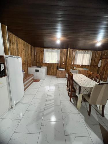 Kuchyň nebo kuchyňský kout v ubytování Lugar de paz e tranquilidade