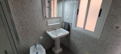 Apartamento con piscina en la primera línea de playa de Fuengirola