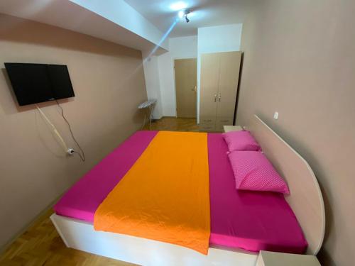 Lova arba lovos apgyvendinimo įstaigoje Apartman Sitnikoski