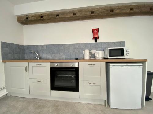 Dapur atau dapur kecil di JP Short Stays