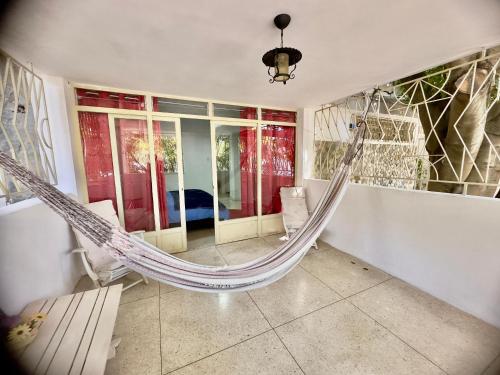 Fotografie z fotogalerie ubytování Apartamento Único en Caracas 3 habitaciones, 3 baños, terrazas, hamaca, estacionamiento, smartv, wifi y una decoración brutal estilo Art Déco - Moderno v destinaci Caracas