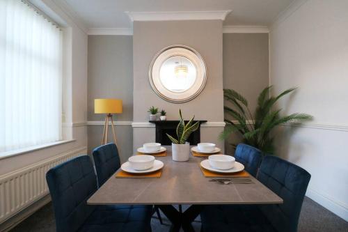 Gallery image of Lancaster 2 Bedroom Characterful House - with Wifi in Lancaster