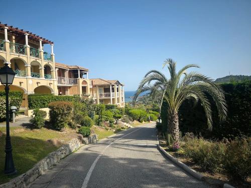 Cap ESTEREL Village , AGAY 4prs Climatisé-WIFI-Parking INCLUS