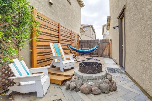 Patio nebo venkovní prostory v ubytování Pet-Friendly Sacramento Home about 7 Mi to Downtown!