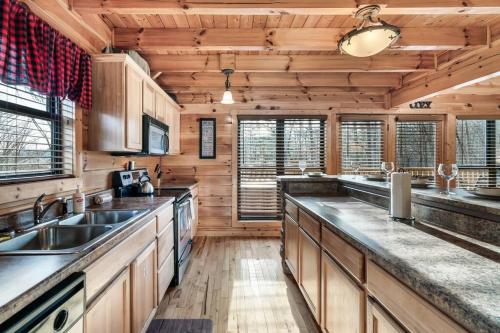Deja View Serene Mountain Cabin for a Family Get-away with a Hot tub Sauna Fire pit that is Pet Friendly photo 38