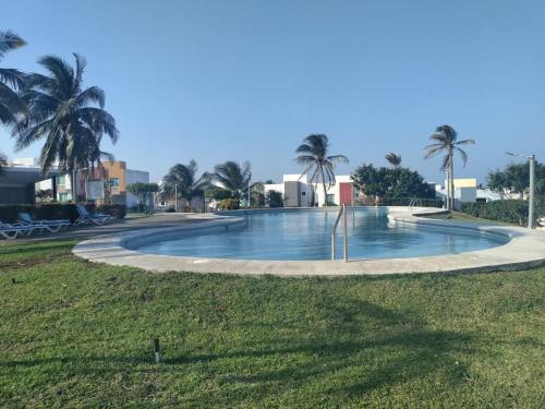 The swimming pool at or close to Casa Elena