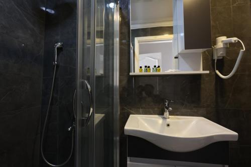 Un baño de Cheers Lighthouse