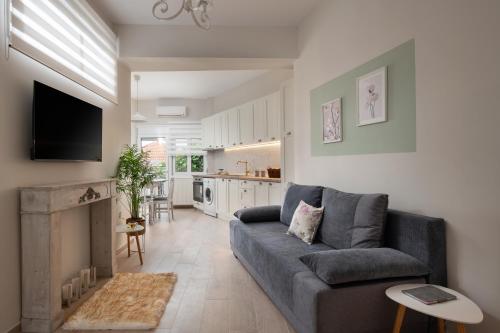 Achilleas guest house