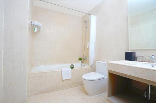 Un baño de Somerset Berlian Jakarta