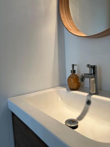 Photo de la galerie de l'établissement Logement proximité cours Mirabeau, à Aix-en-Provence