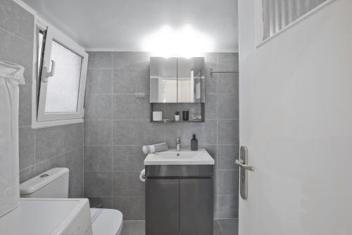 Alemar Quiet Kallithea Retreat with AC, Wifi