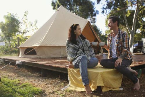 Επισκέπτες που μένουν στο Eldorado Caravan Park