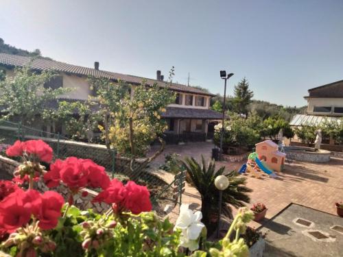 Κήπος έξω από το Casale di Valle Fredda