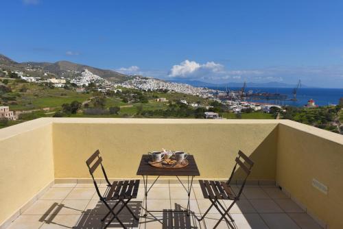Gallery image of Avrofilito Syros Houses in Ermoupoli