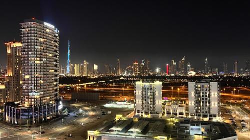 Gallery image of Cozy Central Apt with Parking and Skyline View in Dubai