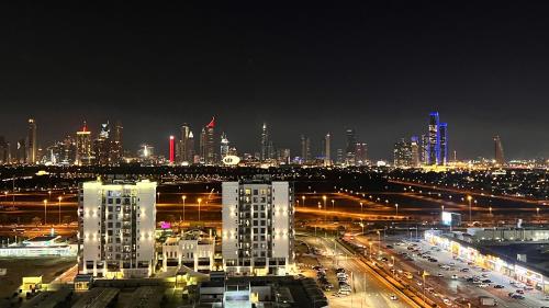 Γενική άποψη της πόλης Ντουμπάι ή θέα της πόλης από  αυτό το διαμέρισμα