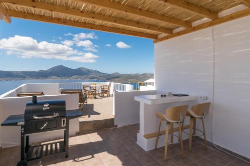 Gallery image of Sunset studio in Plaka in Plaka Milou