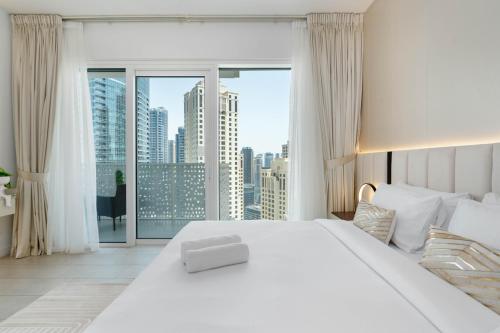 Rent in Legtaifiya Lagoon: Luxury 5-Bed Living with a Private Sea and ...