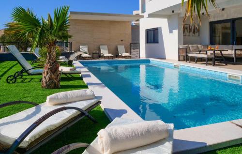 Amazing Home In Primosten With Sauna