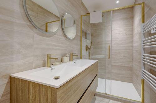 Sublime Apartment Champs Elysées 3BDR 8P