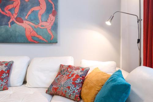 Margot - Quiet and Elegant with Free Parking