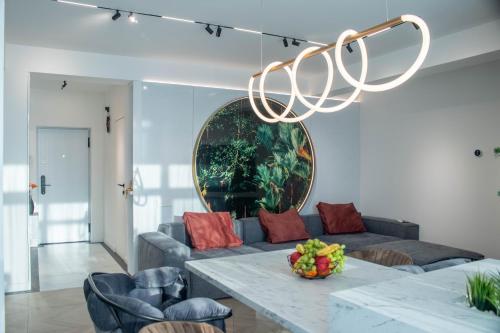 Χώρος καθιστικού στο White Residence