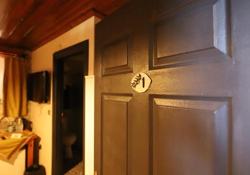Gambar di galeri bagi Olivia1845 Guest House Ayvalık Over 16 Years Old di Ayvalık