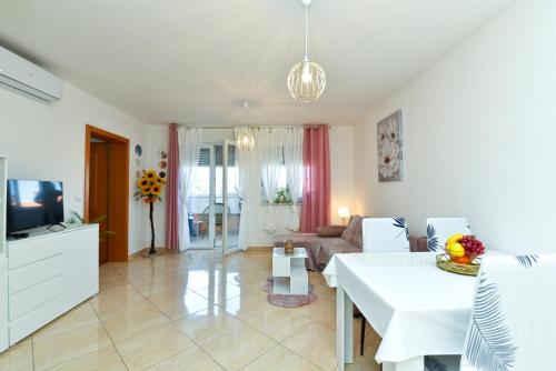 Apartment Liznjan 2285