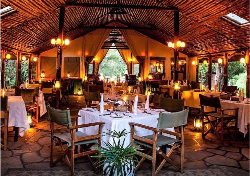 Sekenani Camp Maasai Mara 레스토랑 또는 맛집