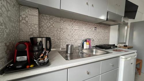 Dapur atau dapur kecil di Thalassa Kai almira studios