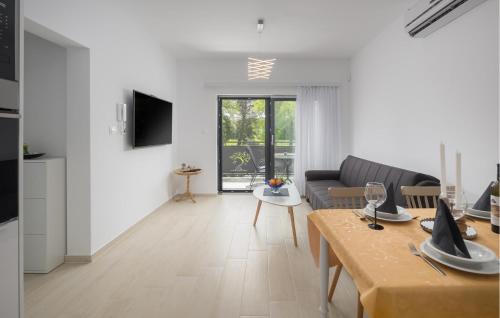 Lovely Apartment In Porec With Wifi