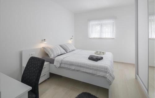 Lovely Apartment In Porec With Wifi
