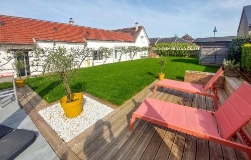 Zahrada ubytování 4 Bedroom Nice Home In Amblainville